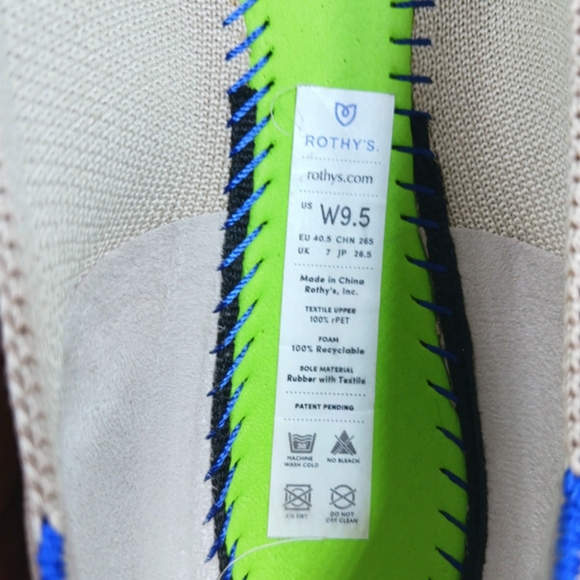 SS1640 EUC $149 Rothys Ecru Pointy Toe Ballet Flats—left shoe:9, right shoe:9.5 - Picture 8 of 10